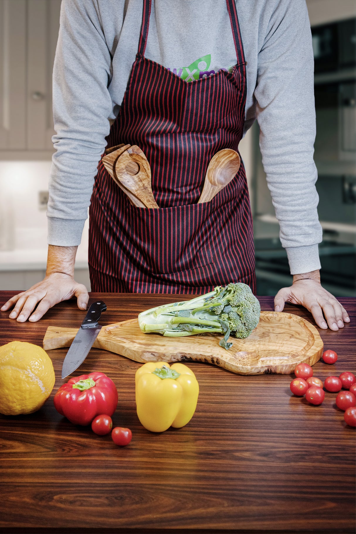 Rustic Olive Wood Cutting Board with Handle and Juice Groove - 18 x 10 Inch